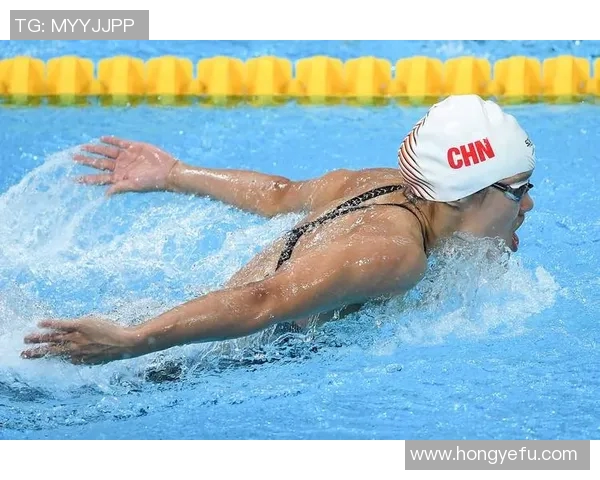 蝶泳常见错误分析与纠正技巧提升游泳效率的关键要点